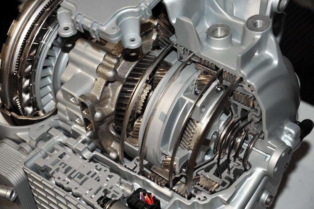 针对常见变速箱漏油问题探讨