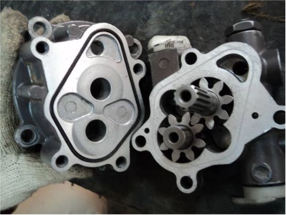 挖机先导泵压力怎么调